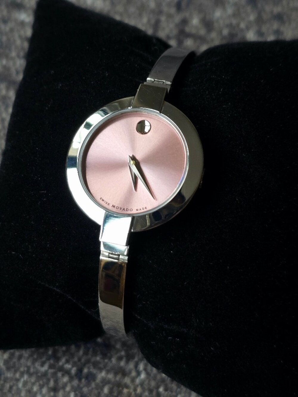 Movado Women's Watch, Bela, Pink, 24 mm, Swiss, Bangle, ETA 901.001, 84.A1.1830